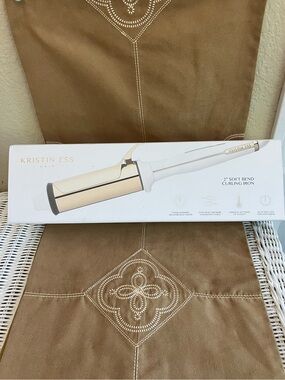 Kristin Ess 2 “ Soft Bend Curling Iron Titanium NIB